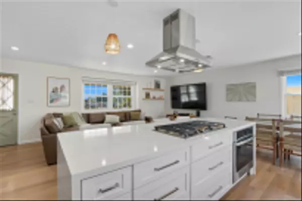 San Diego, CA 92117,4972 Mount Elbrus Dr