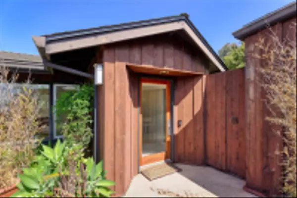 La Jolla, CA 92037,5533 Moonlight Ln