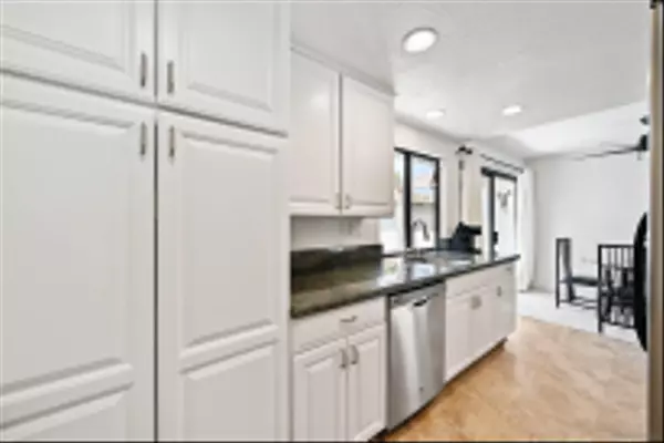 San Diego, CA 92117,4575 Chateau Dr