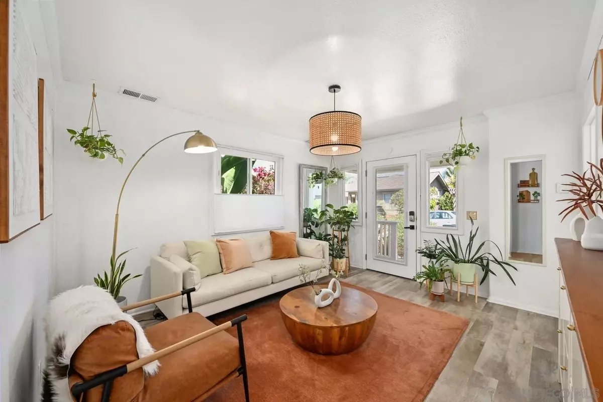 San Diego, CA 92116,3069 Walton Pl