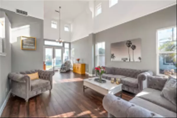 Oceeanside, CA 92054,1833 Magnolia Court