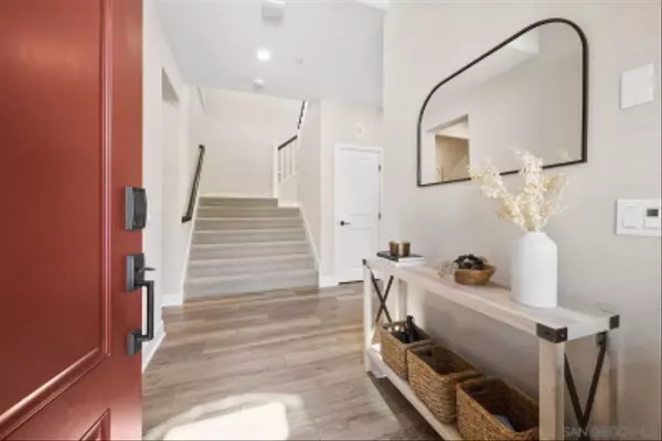 Escondido, CA 92029,3068 Mimlus Pl