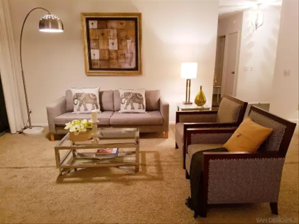 La Jolla, CA 92037,5383 Chelsea St #306