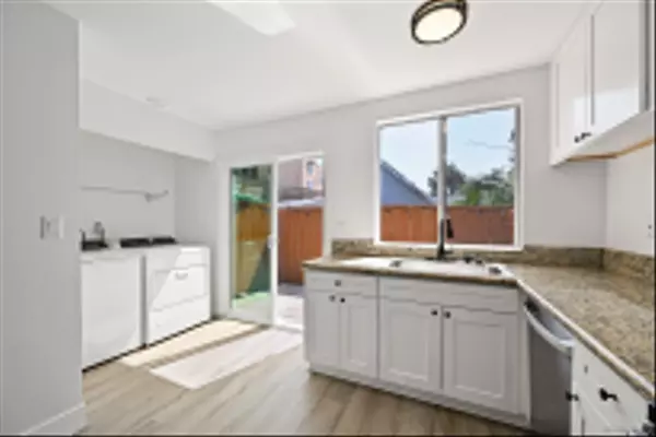 Lemon Grove, CA 91945,8144 Lemon Grove Way #B