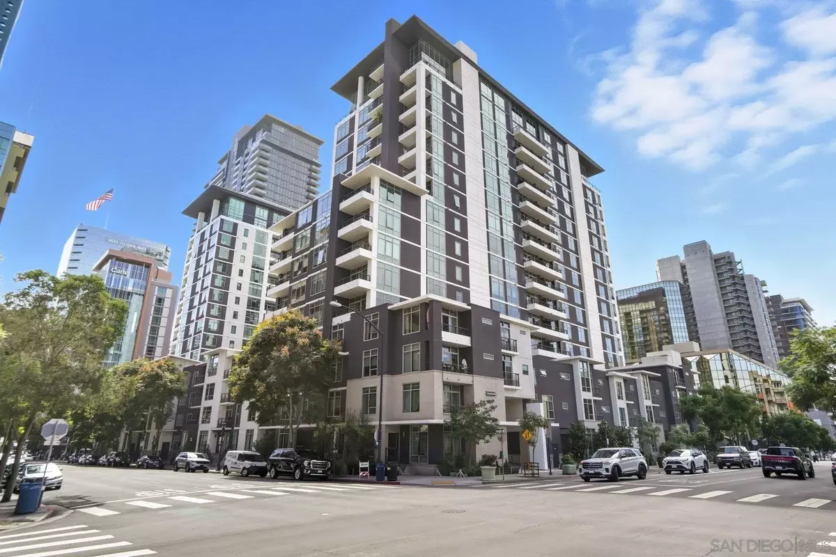 San Diego, CA 92101,425 W Beech St #1003