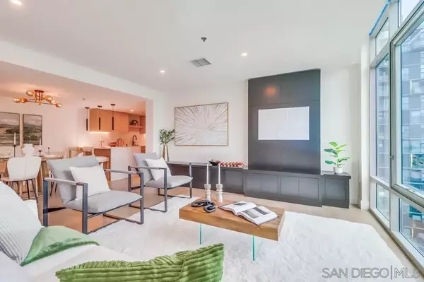 San Diego, CA 92101,425 W Beech St #1706