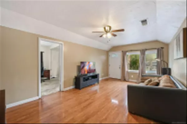 San Marcos, CA 92069,2915 S Santa Fe Ave