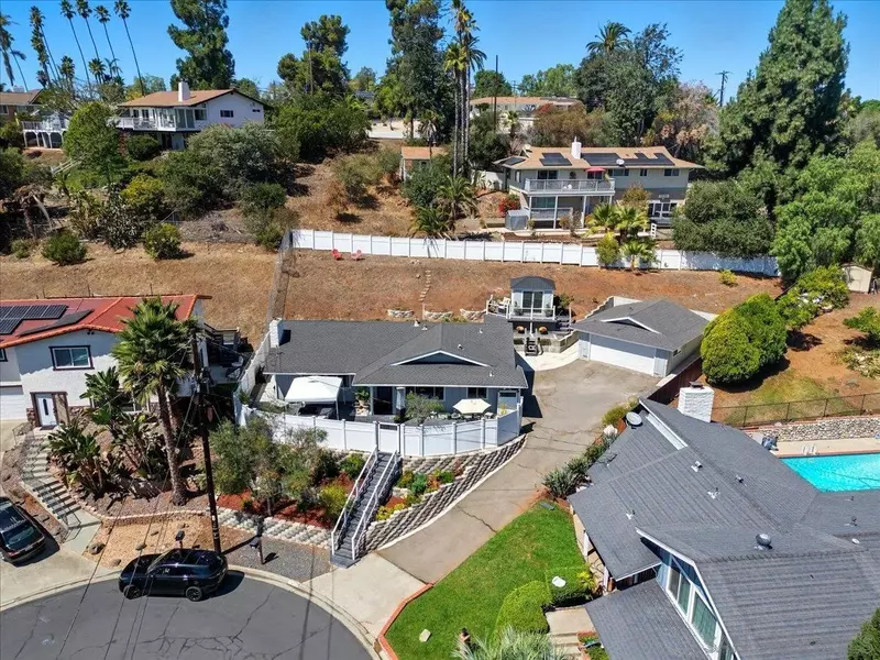 137 Bellerive Court, Vista, CA 92084