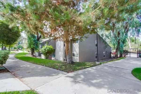 Escondido, CA 92026,1350 N Escondido Blvd #67