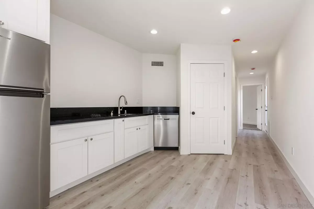 Escondido, CA 92025,2916a Anaheim St