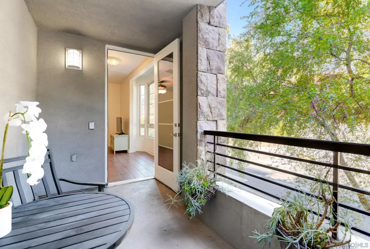 San Diego, CA 92101,1465 C St #3301