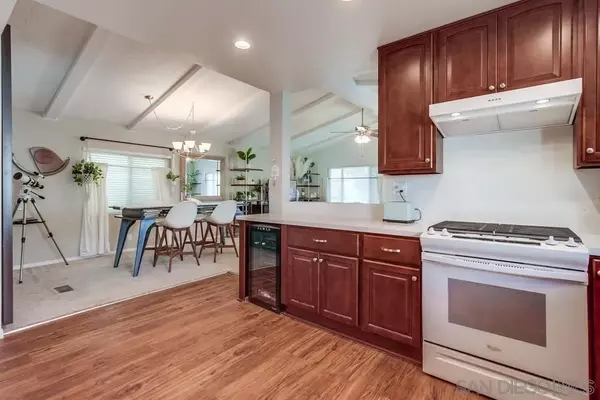 Escondido, CA 92026,1810 Lynx Glen