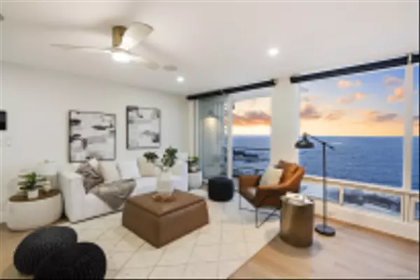 La Jolla, CA 92037,1219 Coast Blvd #3