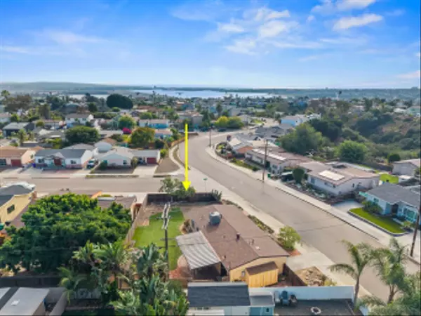 San Diego, CA 92117,4407 Dakota Drive