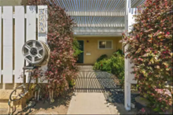 San Diego, CA 92117,5768 CAMBER DR