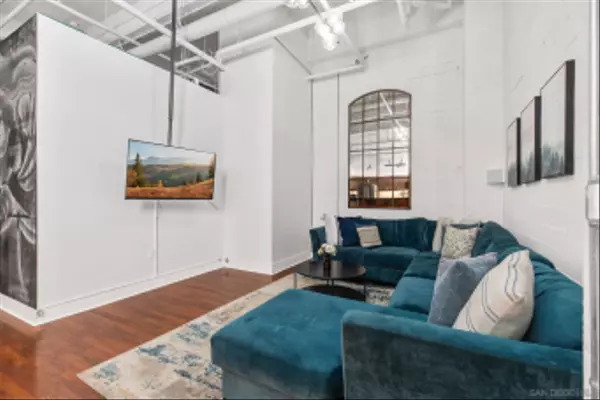 San Diego, CA 92101,950 6Th Ave #437