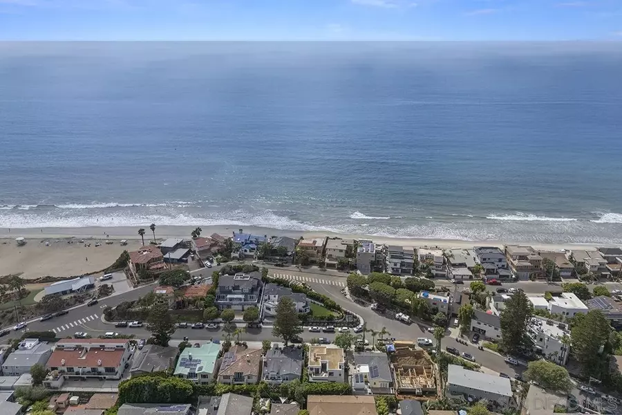 218 N Helix Ave, Solana Beach, CA 92075