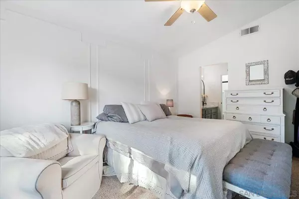 Escondido, CA 92026,2319 Fair Oak Ct