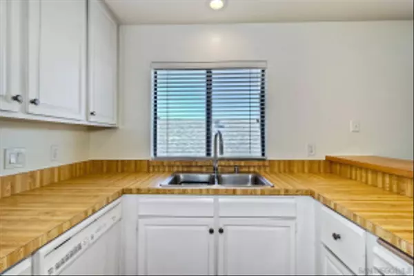 San Diego, CA 92103,4260 6TH AVENUE