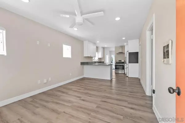 San Diego, CA 92113,2948-52 Franklin Ave