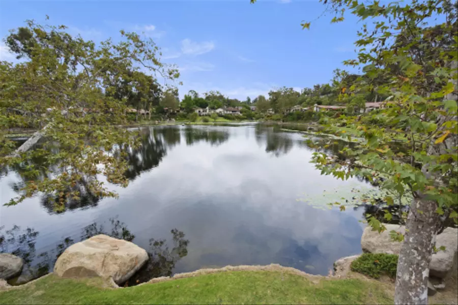 1 Lake Helix Dr, La Mesa, CA 91941