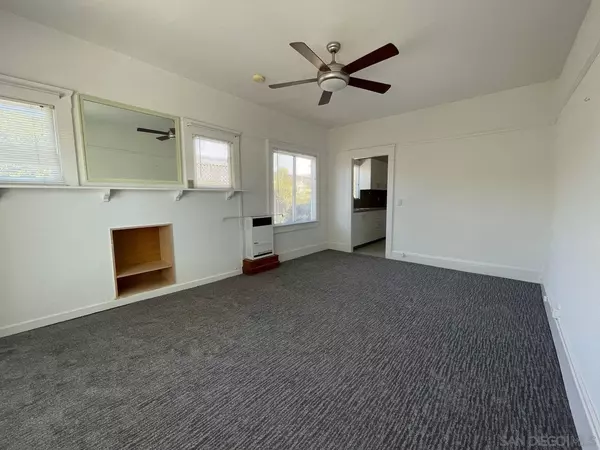 San Diego, CA 92116,2842 Copley Ave