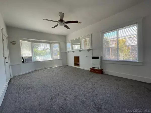 San Diego, CA 92116,2842 Copley Ave