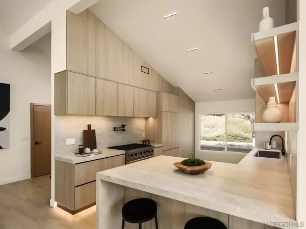 2163 Caminito Circulo Norte, La Jolla, CA 92037