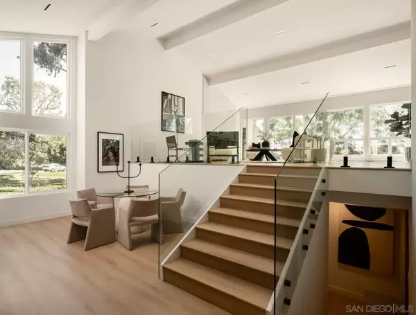 La Jolla, CA 92037,2163 Caminito Circulo Norte