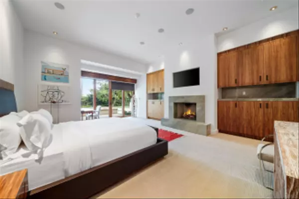 San Diego, CA 92130,14195 Rancho Tierra Trl