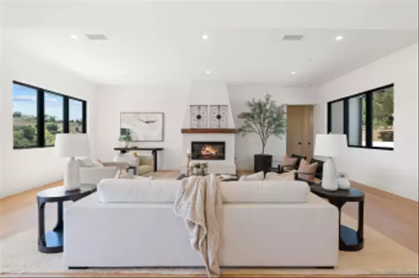 Fallbrook, CA 92028,5120 Creek Oak Dr