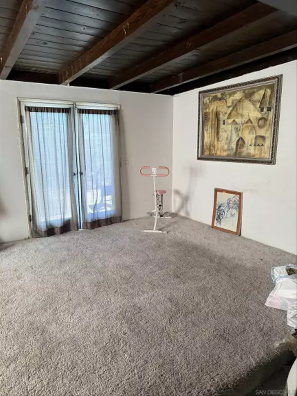 San Diego, CA 92114,218 Elvado Way