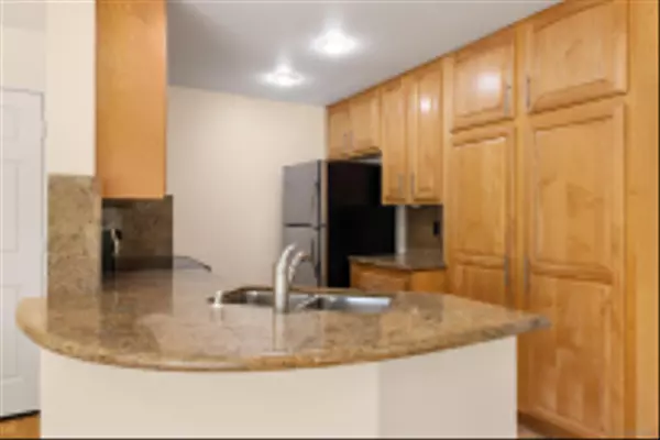 San Diego, CA 92111,7067 Camino Revueltos #312