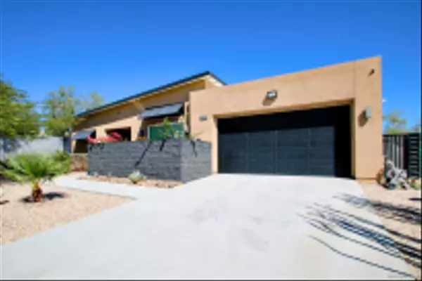 Desert Hot Springs, CA 92240,13868 Avenida La Vis