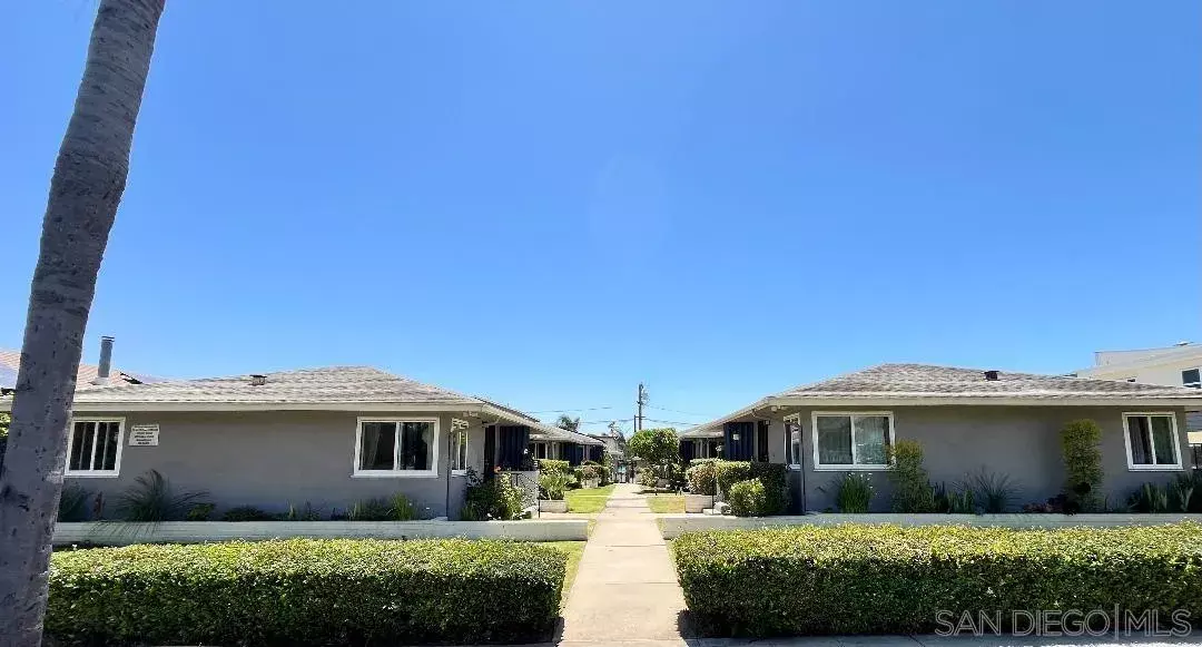 San Diego, CA 92102,3025 B