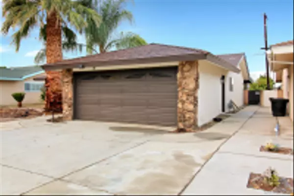 Hemet, CA 92543,415 S Gilbert St