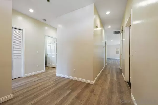 Escondido0, CA 92025,1135 E 3rd Ave