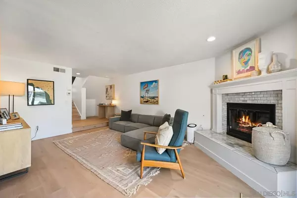 Del Mar, CA 92014,531-533 Camino Del Mar