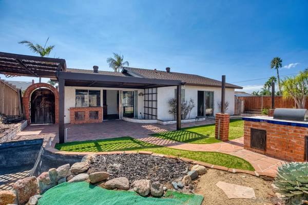 Encinitas, CA 92024,1718 Greentree Rd