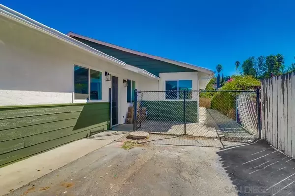 Spring Valley, CA 91977,2821-25 Rosedale Way