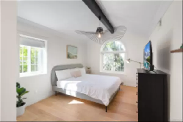 Vista, CA 92081,750 BreezeHill Road #112