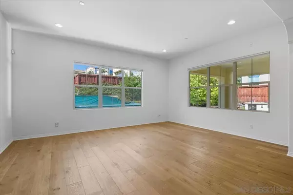 Carlsbad, CA 92010,4249 Peralta St