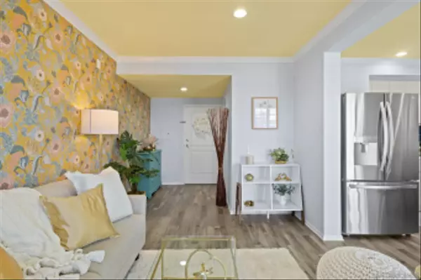 San Diego, CA 92106,1021 Scott Street #256