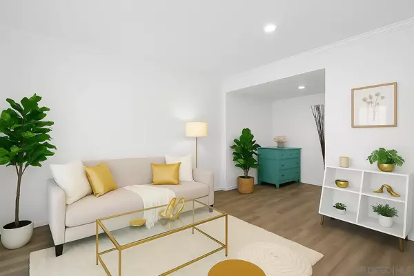 San Diego, CA 92106,1021 Scott Street #256