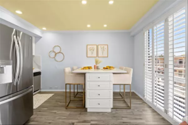 San Diego, CA 92106,1021 Scott Street #256