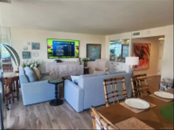 Coronado, CA 92118,1730 Avenida Del Mundo #402