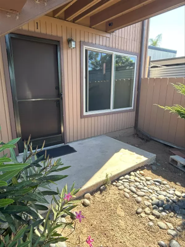 Encinitas, CA 92024,225 Melrose Ave #1