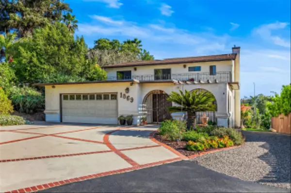 1869 Alessandro Trl, Vista, CA 92084