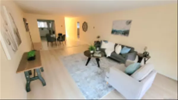 San Diego, CA 92117,2540 Clairemont Dr. #202