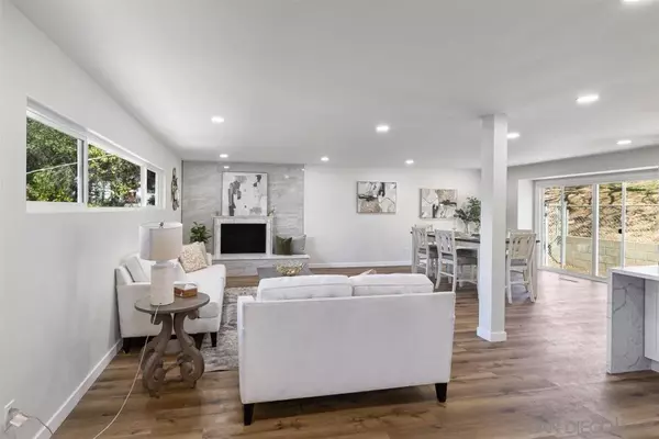 Escondido, CA 92029,1756 Alhudson Dr